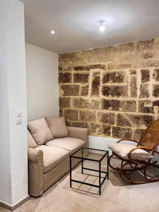 Appartement Charmant Et Calme Dans L'Herault Poussan Exteriör bild